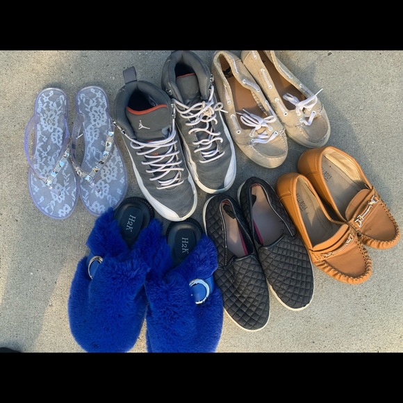 Shoes - Picture 2 of 3